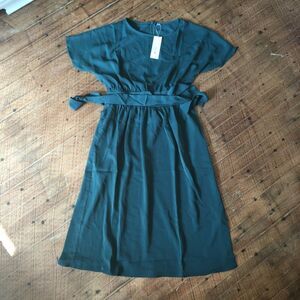 Petal Lush NWT forest green scoop neck dress